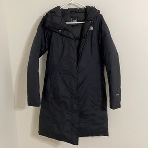 The Northface Women’s Hyvent Black Parka Jacket